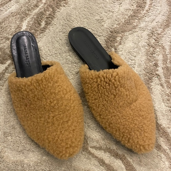 Jenni Kayne Women’s Sterling Mules in Natural Tan Size 39
Shoes - Picture 2 of 7